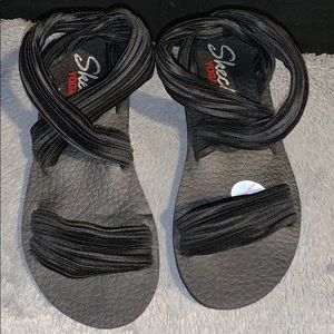 Skechers yoga foam flip flops